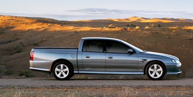 holden_crewman_ss_blue_side_2007.jpg