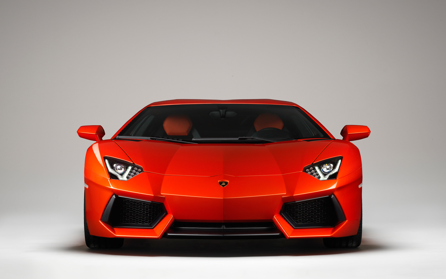 lamborghini-aventador-front-view.jpg