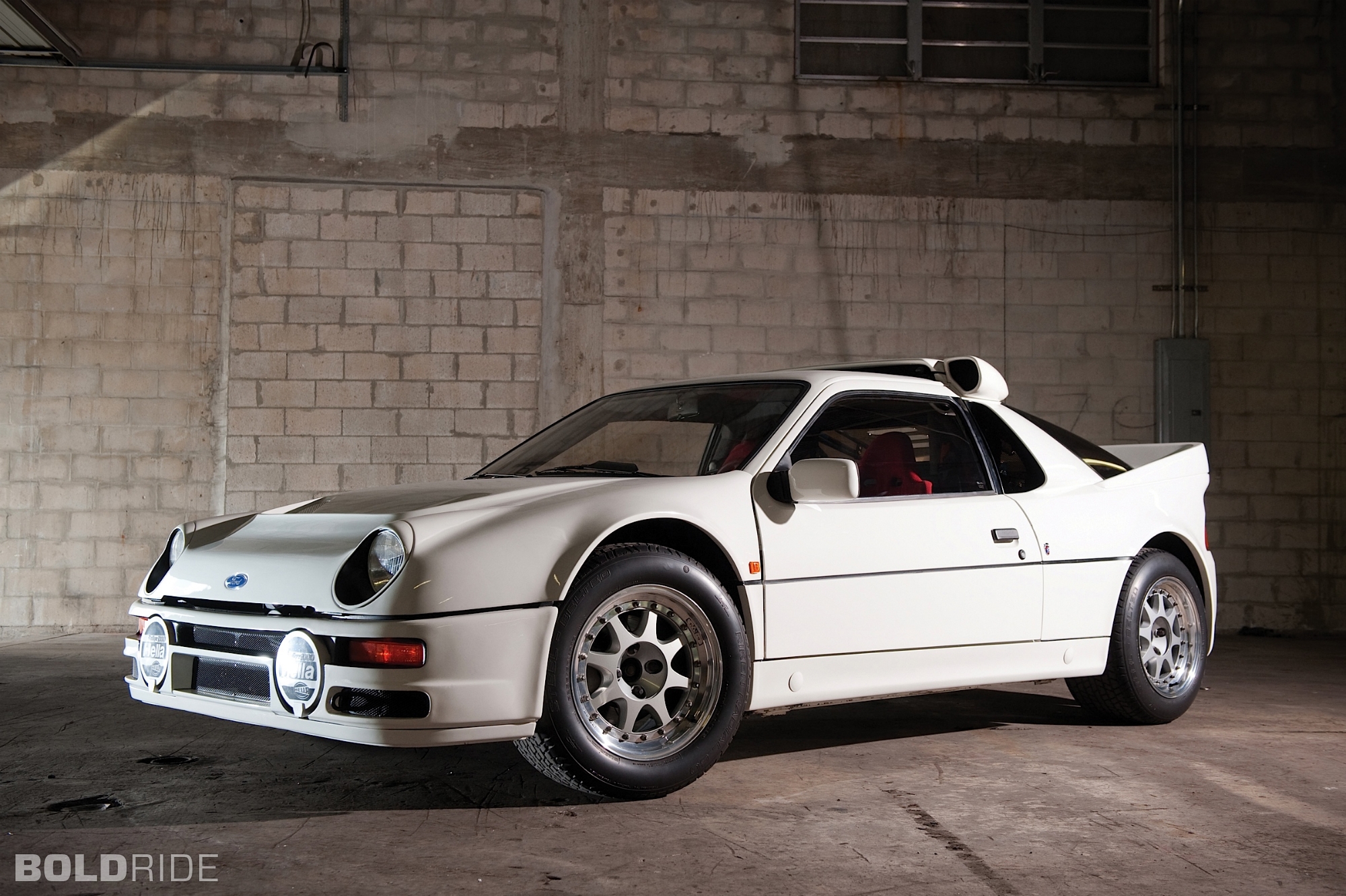 ford-rs200-evolution.2000x1331.Jan-04-2012_21.28.21.722681.jpg